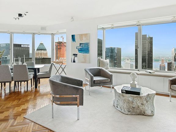 2nd image of 150-156 W 56th St APT 5404