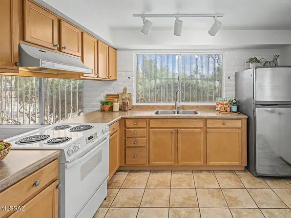 7265 E Fayette St, Tucson, AZ 85730