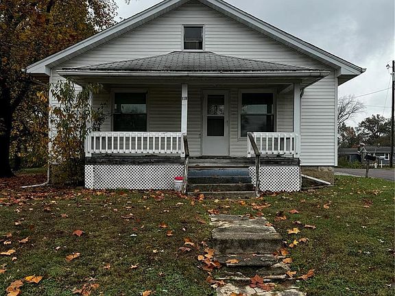 2nd image of 1111 E Oak St