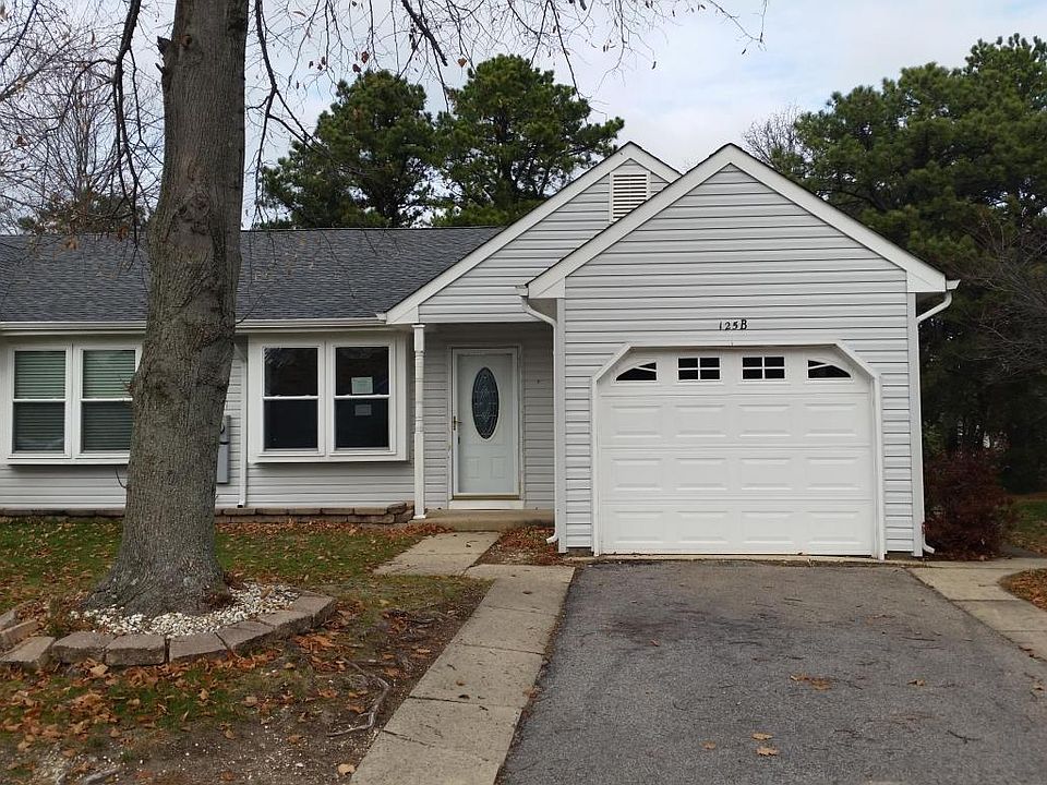 1st image of 125B Milford Ave #61
