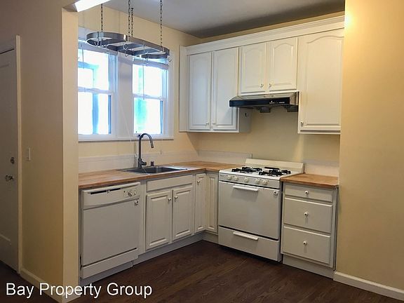 2nd image of 667 Wesley Ave APT 2