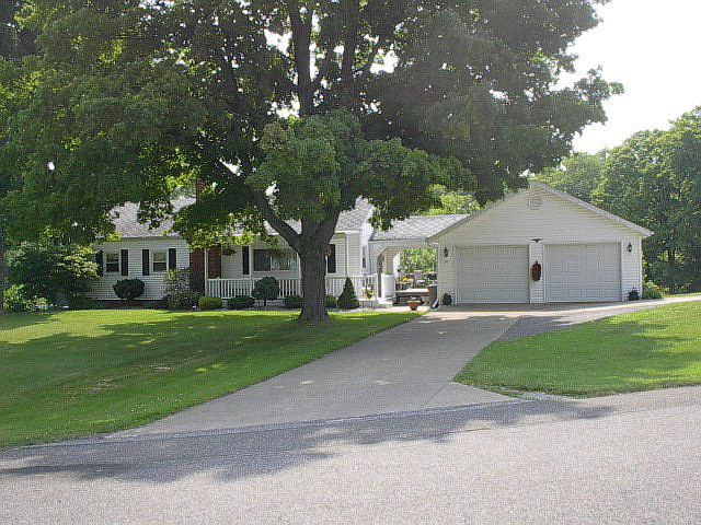 1st image of 197 Lilac Ln