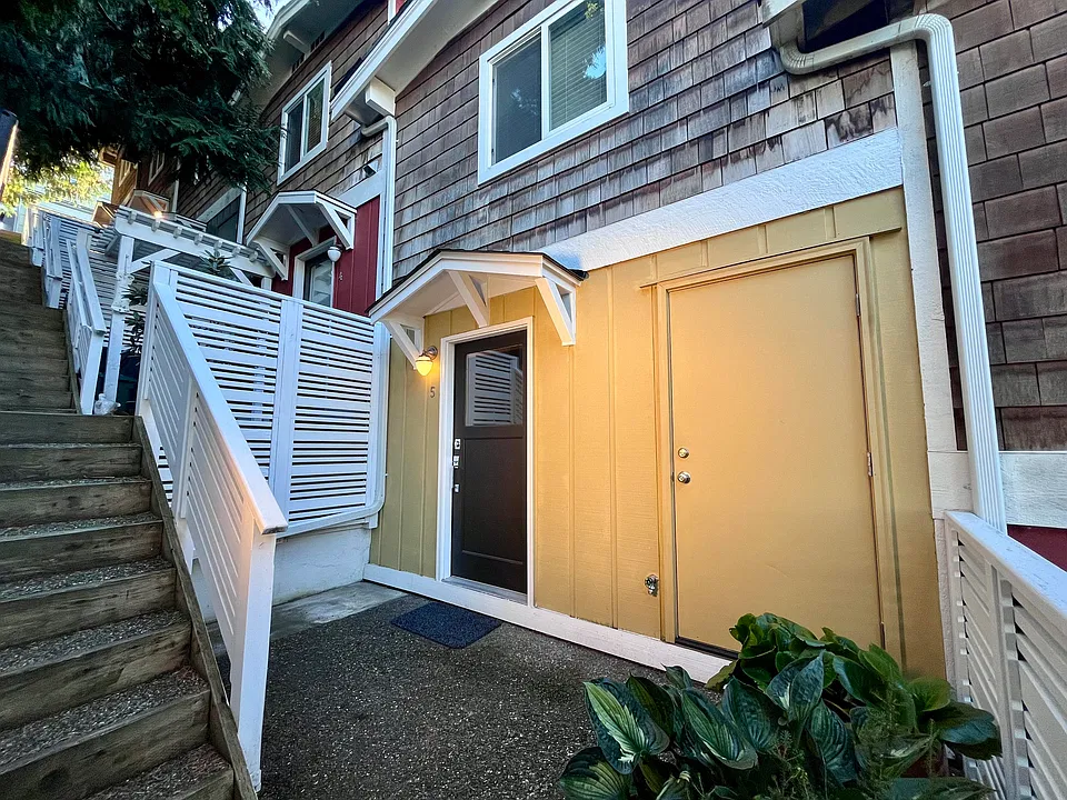 39 Etruria St #5