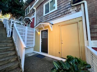 39 Etruria St APT 5, Seattle, WA 98109