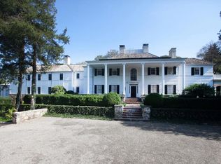 167 Zaccheus Mead Ln, Greenwich, CT 06831