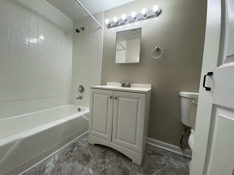 259B Oakville Ave #B-63 — Photo 7
