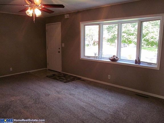 3rd image of 251 Sycamore Dr