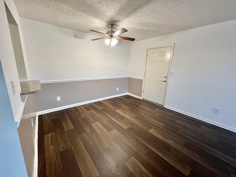 Countrybrook Apartments — Photo 28