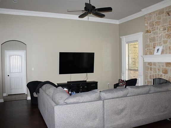 3rd image of 3850 Lamb Dr
