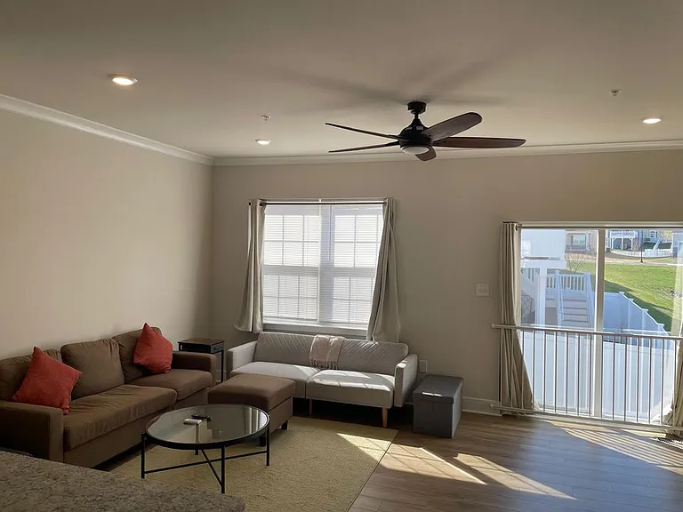 1235 Greylock Ln — Photo 3