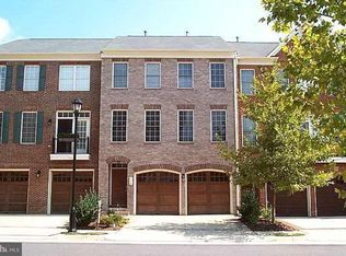 134 Herndon Mill Cir, Herndon, VA 20170