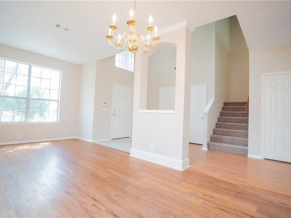 3rd image of 4801 Parkmount Dr