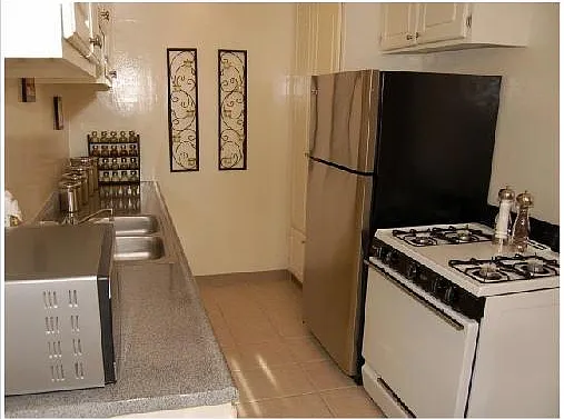 8840 Lindell Ave — Photo 10