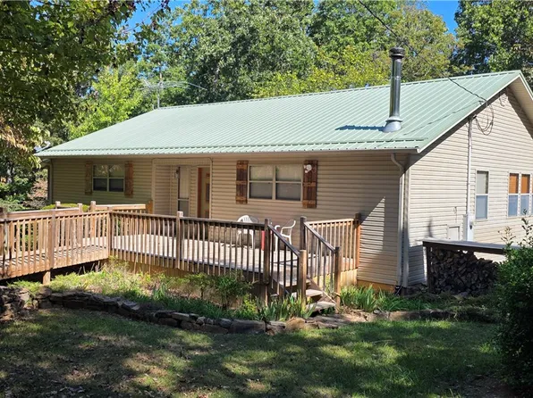 8113 Blackjack Ln, Harrison, AR 72601