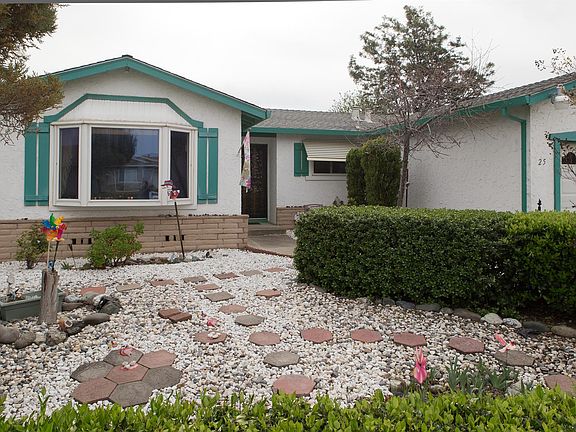 3rd image of 25 Orinda Ln
