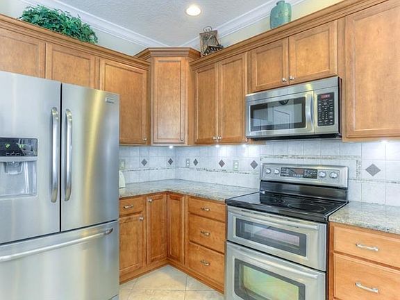 4th image of 16023 Muirfield Dr