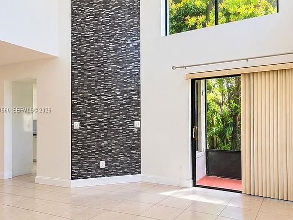 4th image of 3539 Inverrary Blvd W #1
