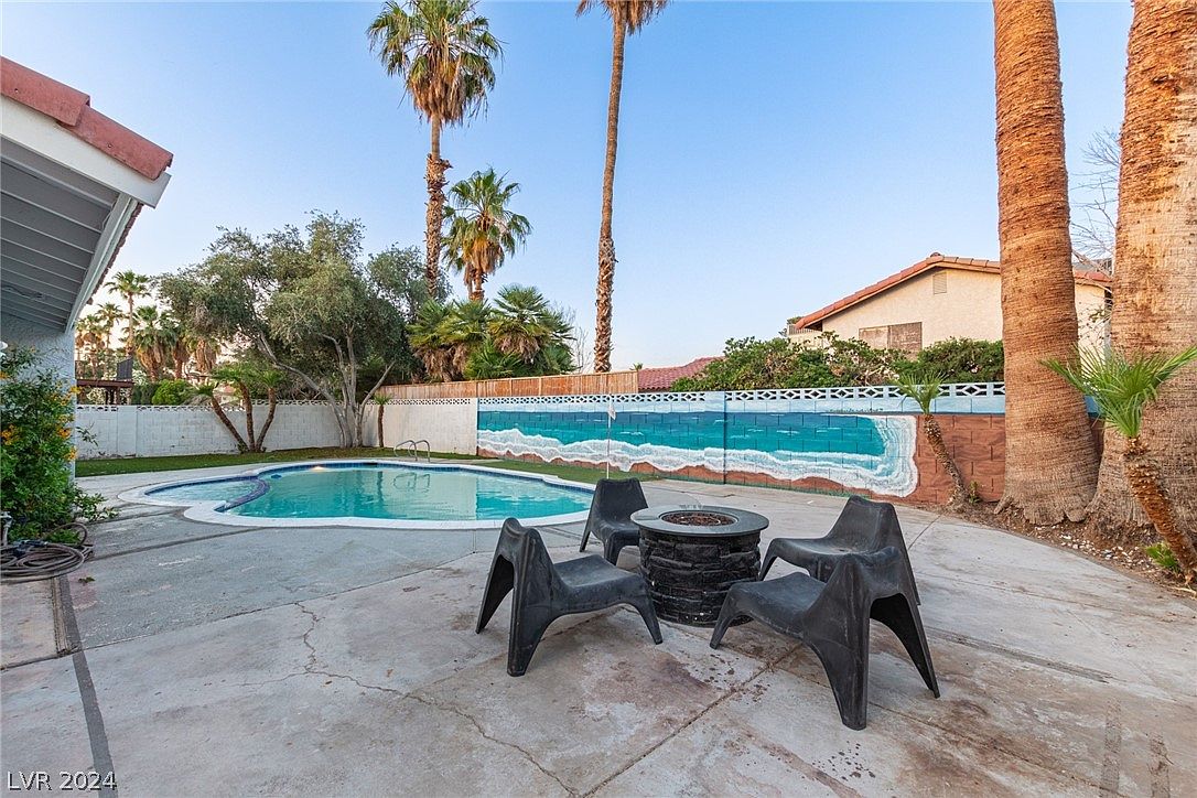 5264 Annie Oakley Dr, Las Vegas, NV 89120 | Zillow
