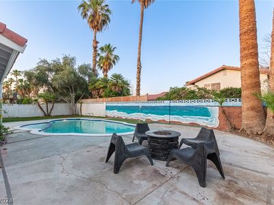 5264 Annie Oakley Dr, Las Vegas, NV, 89120