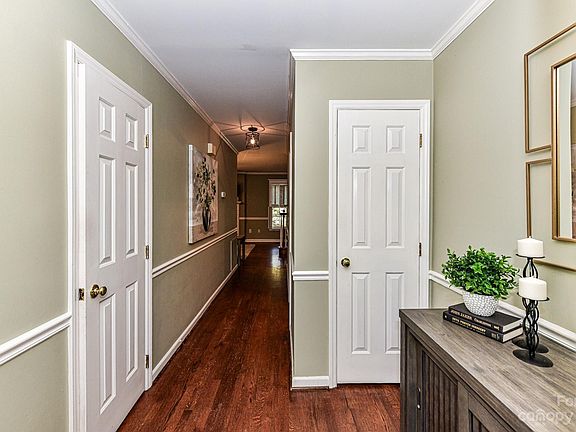 5th image of 2305 Wythe House Ct