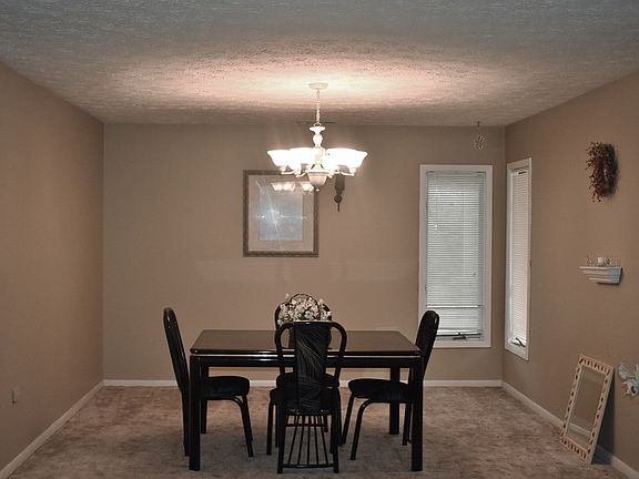 3rd image of 708 E Oxley Blvd