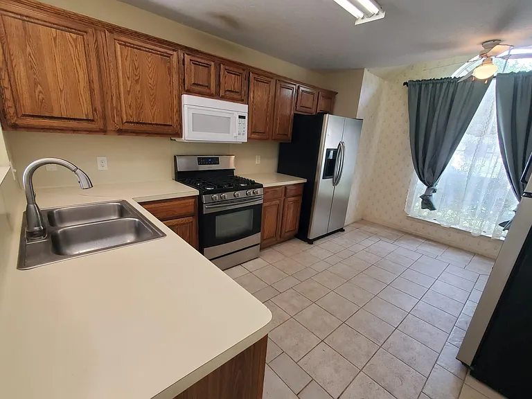 21435 Park Mill Ln — Photo 7