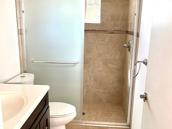 5th image of 1418 Norton Ave #1