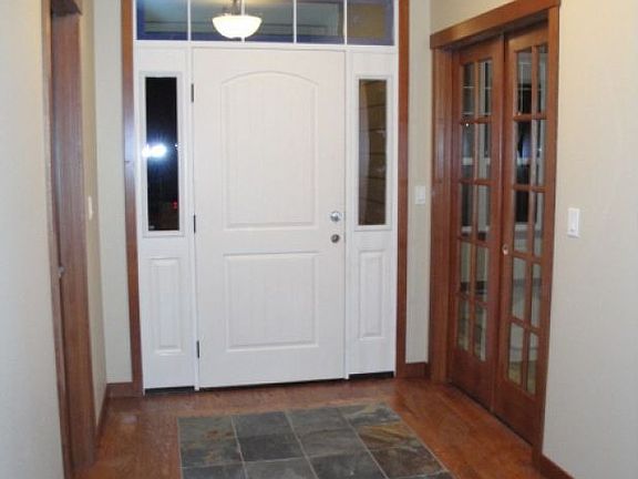 2nd image of 1335 Eastwood Way