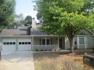 1035 Burning Bush Dr, Loganville, GA