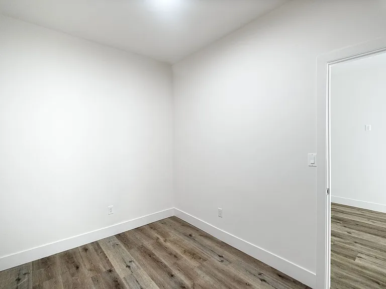 1623 N Mariposa — Photo 51