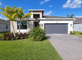 8740 SW Kanner Oaks Dr, Stuart, FL 34997