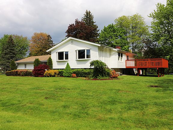 4-Bdrms, 3.5 Ba & 2 Kitchens