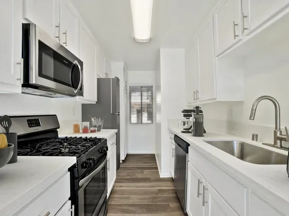 Chateau Vincennes, 18541 Vincennes St APT 215, Northridge, CA 91324