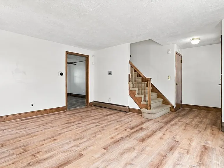 23 Amory St — Photo 6