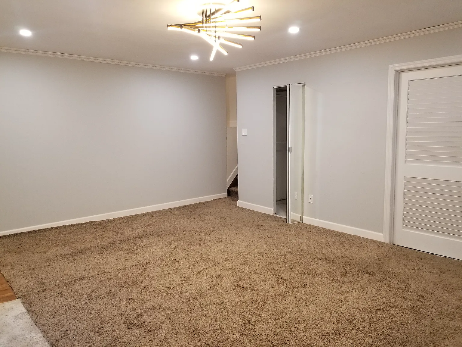 Nostrand Ave, Brooklyn — Photo 1
