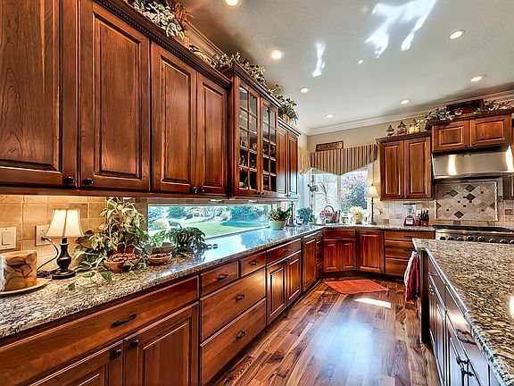 4th image of 2219 W Dublin Dr