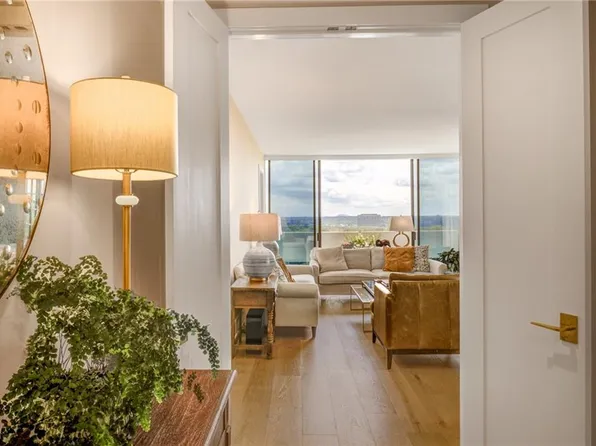 2575 Peachtree Rd NE APT 21-E, Atlanta, GA 30305