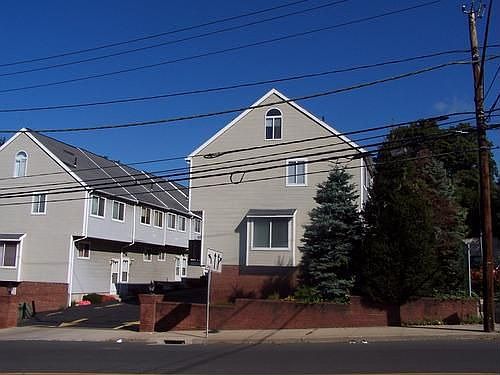 1st image of 168 1/2 W Main St