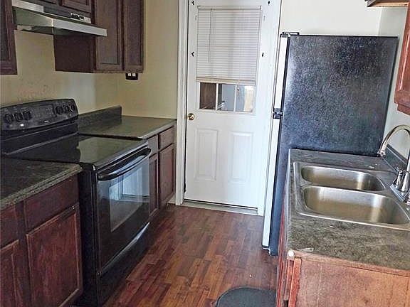 5th image of 409 E Mound St
