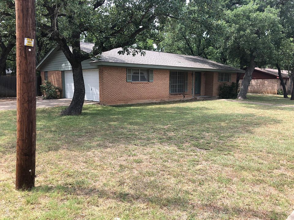 2nd image of 601 Mesquite St
