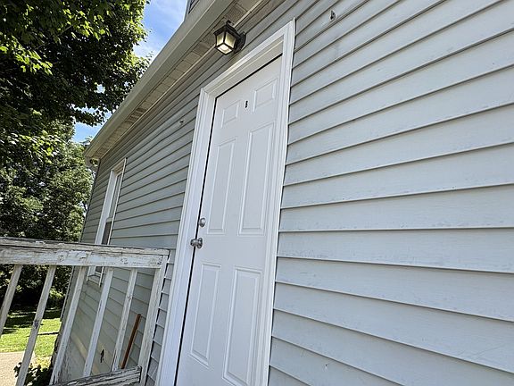 5th image of 2573 Birk Dr #B