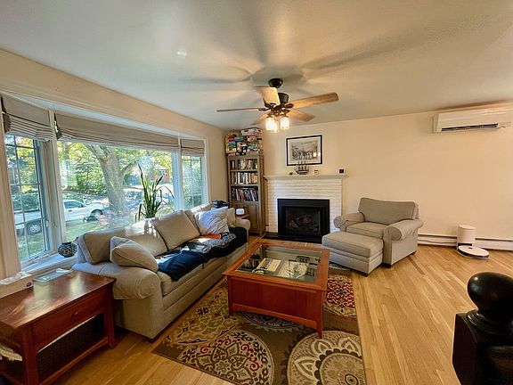 4th image of 124 Lee Dr