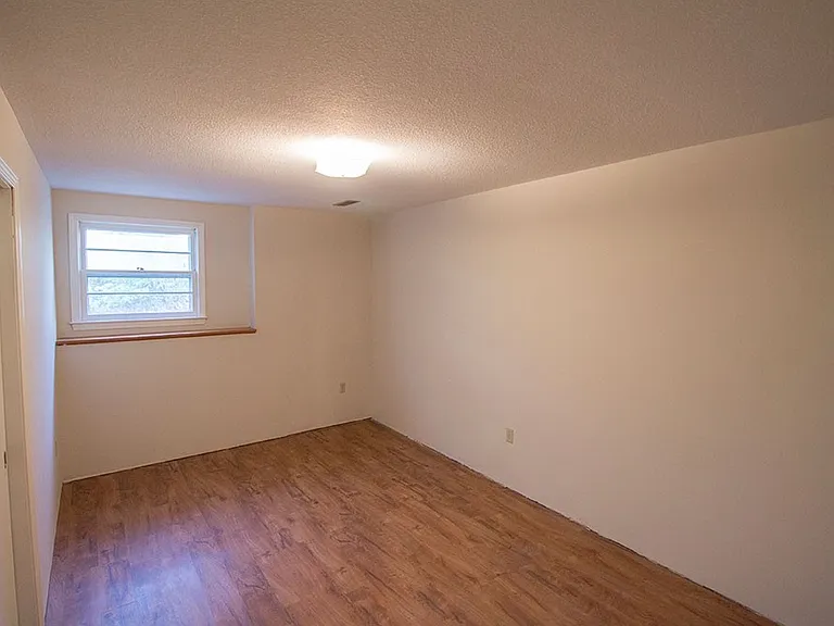 1207 White Oak Ln — Photo 25