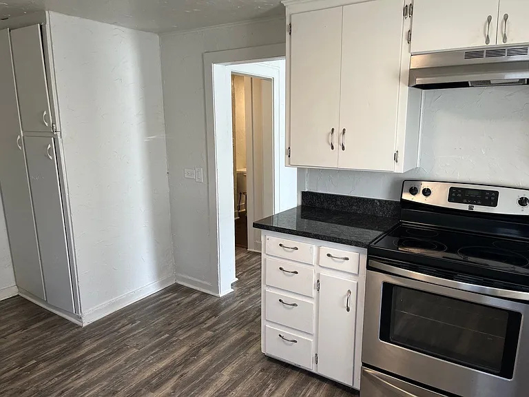 2912 N Independence Ave — Photo 13