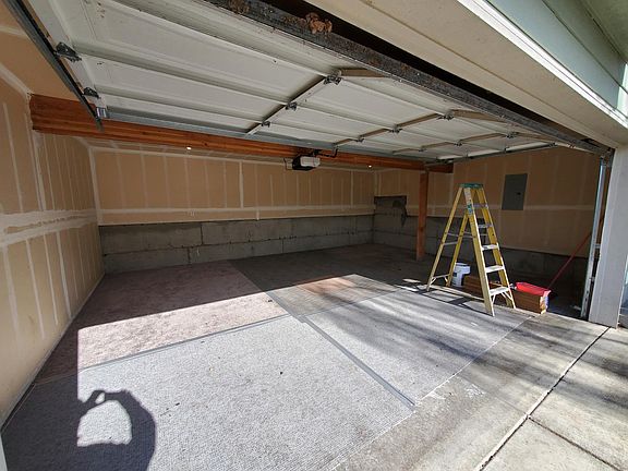 3rd image of 1648 Bowmont Ave #1648