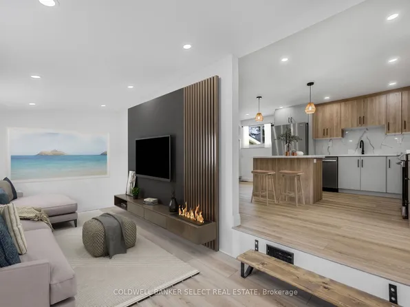 338 Old Mosley St Unit 2, Wasaga Beach, ON L9Z 2H6