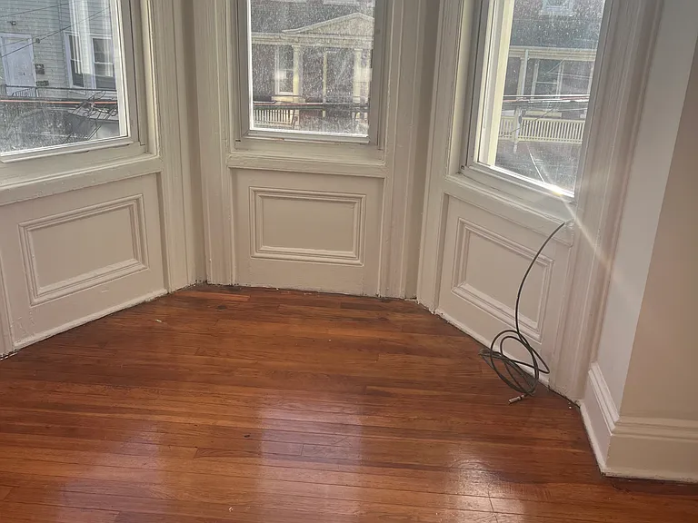 1117 Hampton Pl #2 — Photo 4
