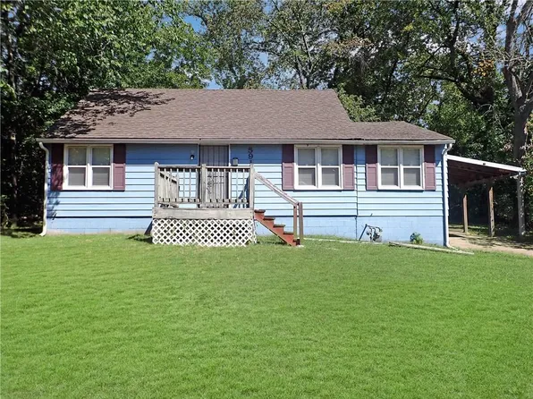 5911 Cypress Pl, Kansas City, MO 64130