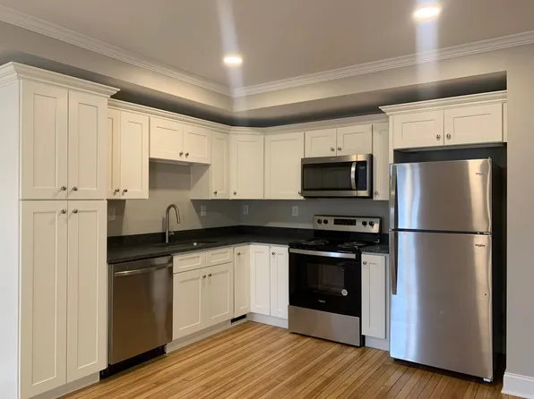 10 Richmond St #1, Albany, NY 12205