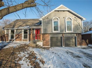 3517 NE Stanton St, Lees Summit, MO 64064